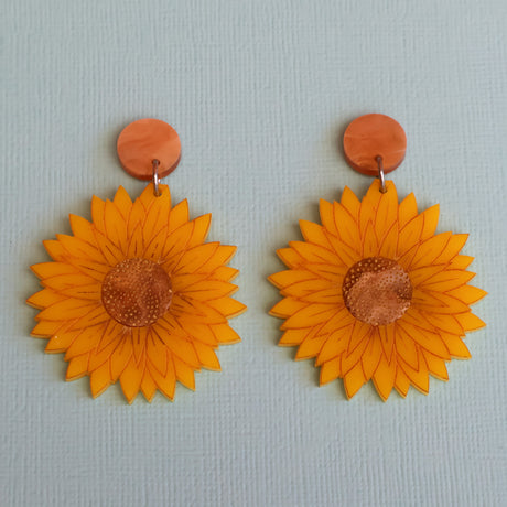 Swamp everlasting earrings closeup